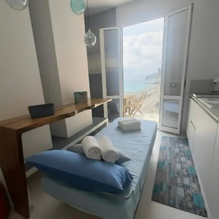 Starfish - Frontemare Con Balcone E Vista *