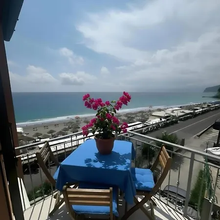 Starfish - Frontemare Con Balcone E Vista 피날레리구레